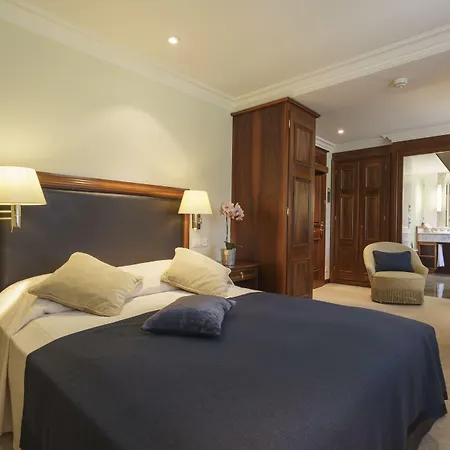 Suvretta House מלון 5*