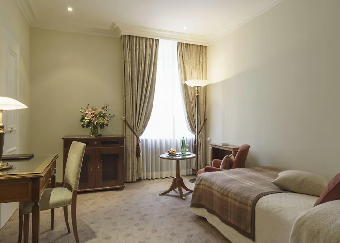 Suvretta House 5*