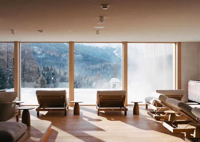 Suvretta House 5*
